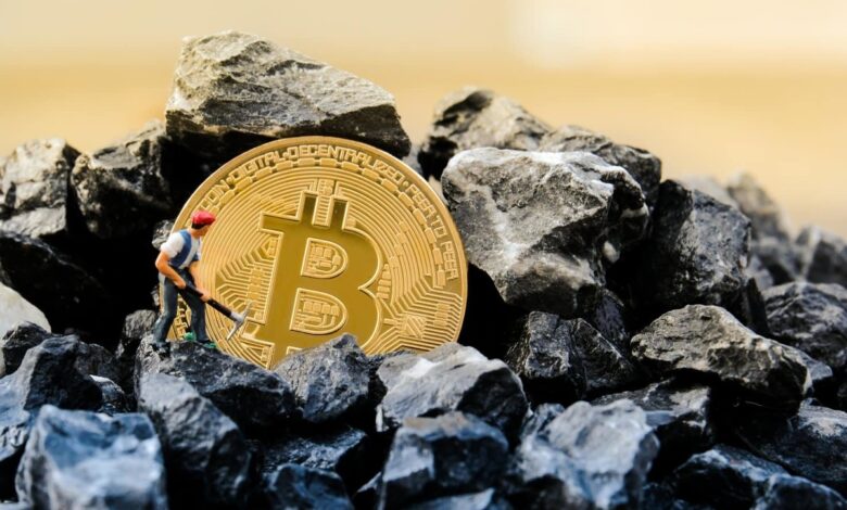 Bitcoin Miners Stockpiling Strategy